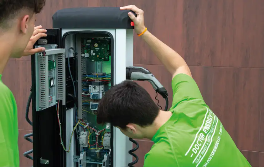 Instalación de punto de carga para vehículo eléctrico