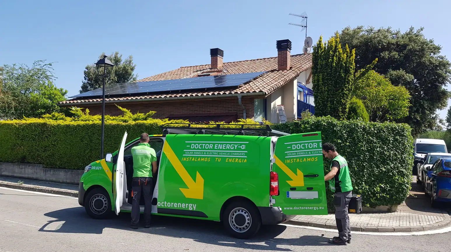 Instalaciones fotovoltaicas, aerotermia y puntos de recarga en Euskadi